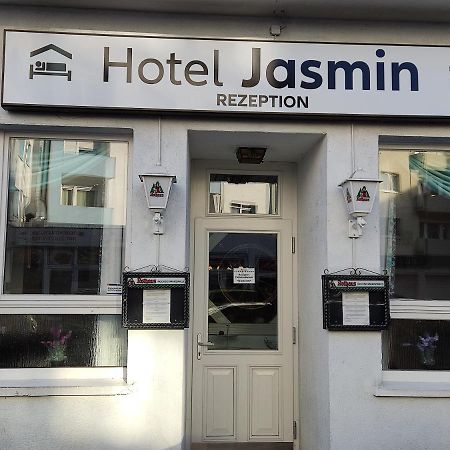 Hotel Jasmin Пфорцхайм Екстериор снимка