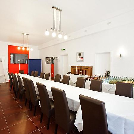 Hotel Jasmin Пфорцхайм Екстериор снимка