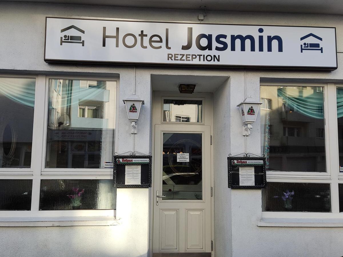 Hotel Jasmin Пфорцхайм Екстериор снимка